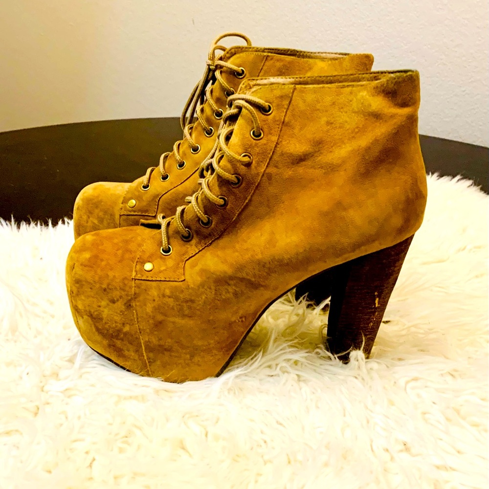 Size 9 tan suede platform ankle boots gently worn